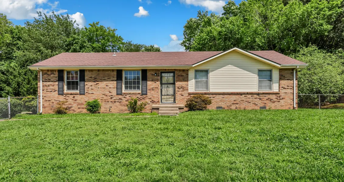 2706 Dove Ct, Clarksville, TN 37040