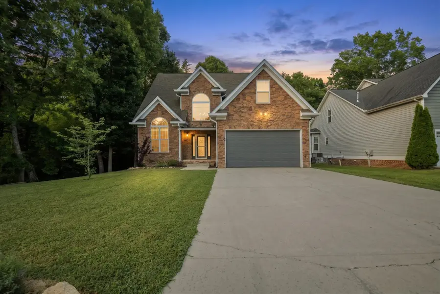 8327 Grinder Creek Place, Chattanooga, TN 37421