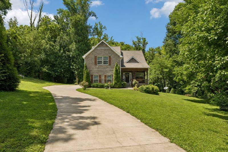 113 Summit Dr, Columbia, TN 38401