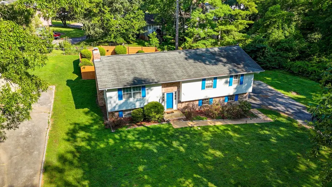 5911 Tyner Ln, Harrison, TN 37341
