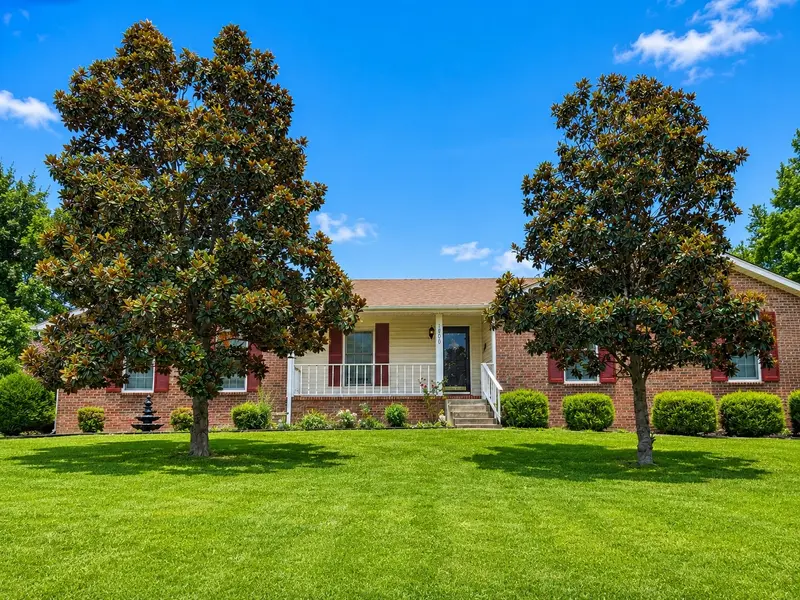 3300 Curtiswood Ln #E, Springfield, TN 37172