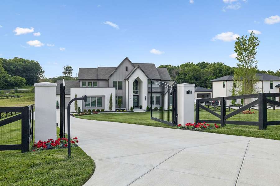 7112 Bonterra Dr, Franklin, TN 37064