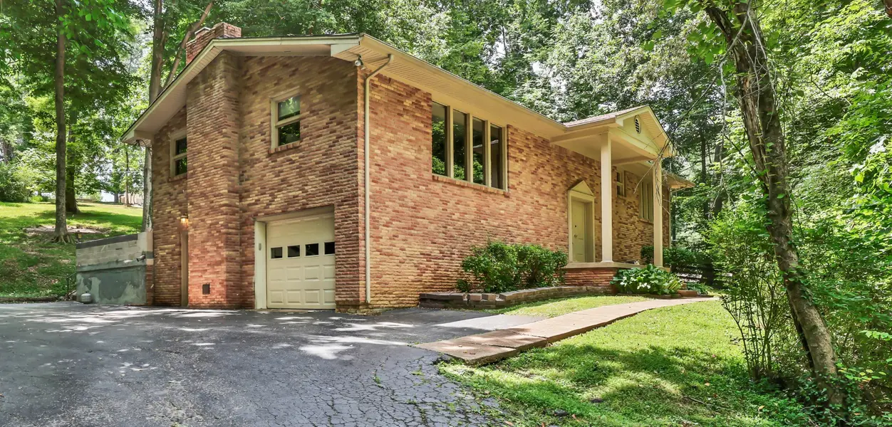 429 Winding Way Rd, Clarksville, TN 37043