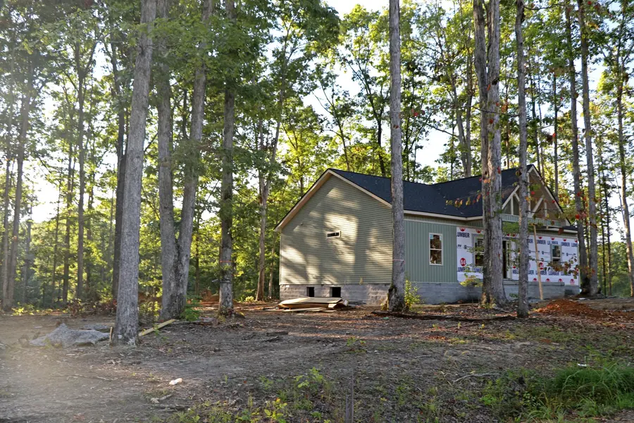 521 Shelton Cemetery Rd, Cumberland Furnace, TN 37051