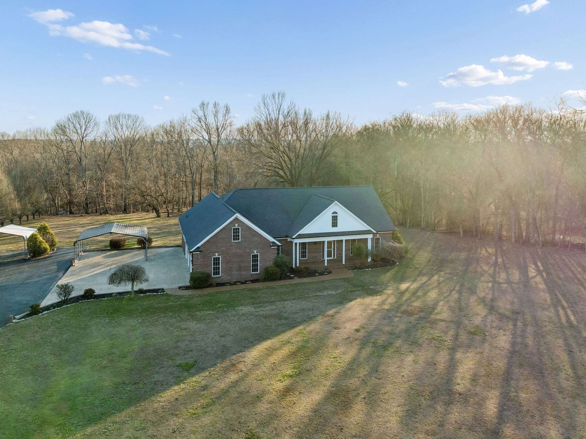 1366 Iron Bridge Rd, Columbia, TN 38401