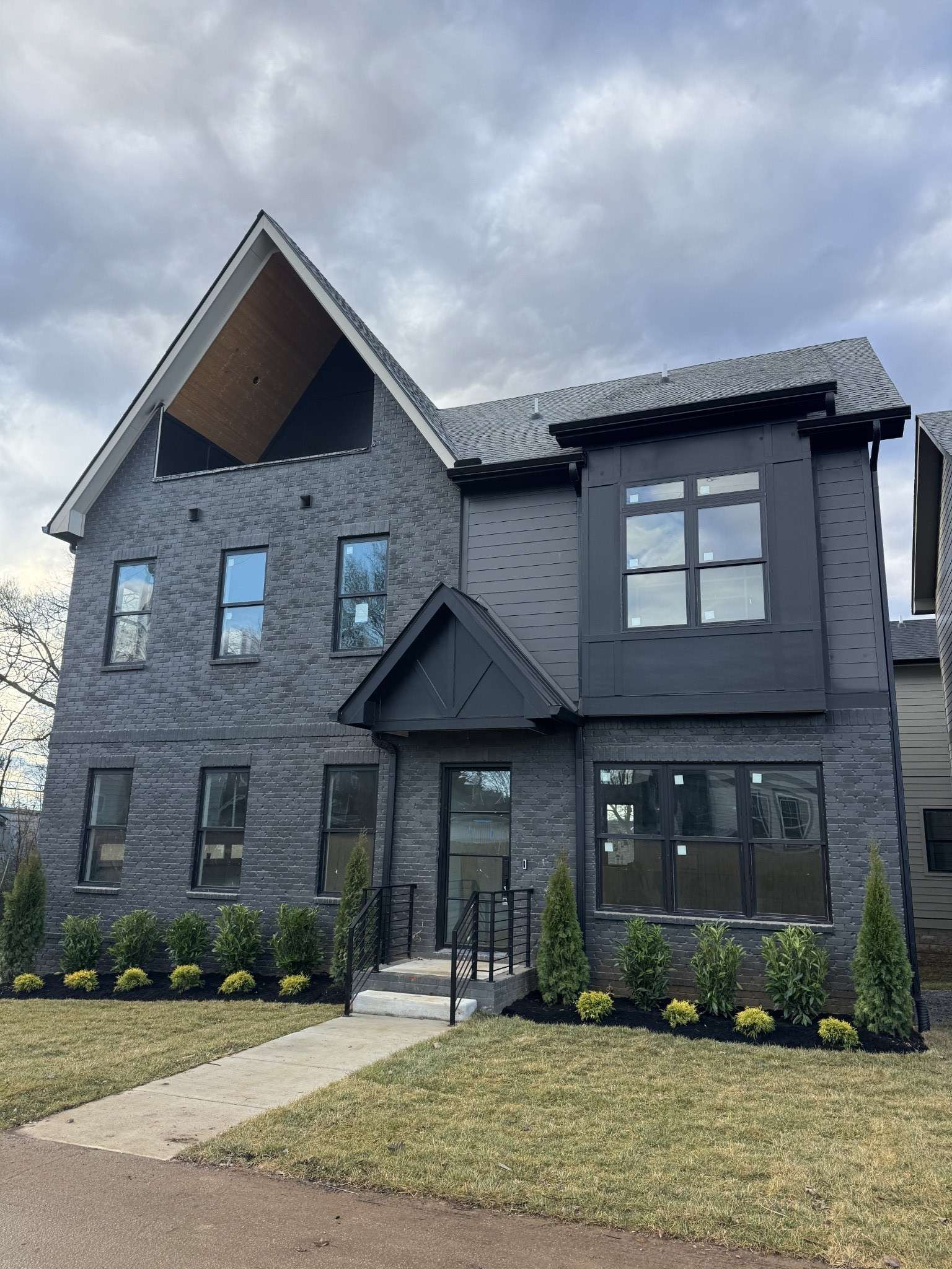 1311 61st Ave #N, Nashville, TN 37209