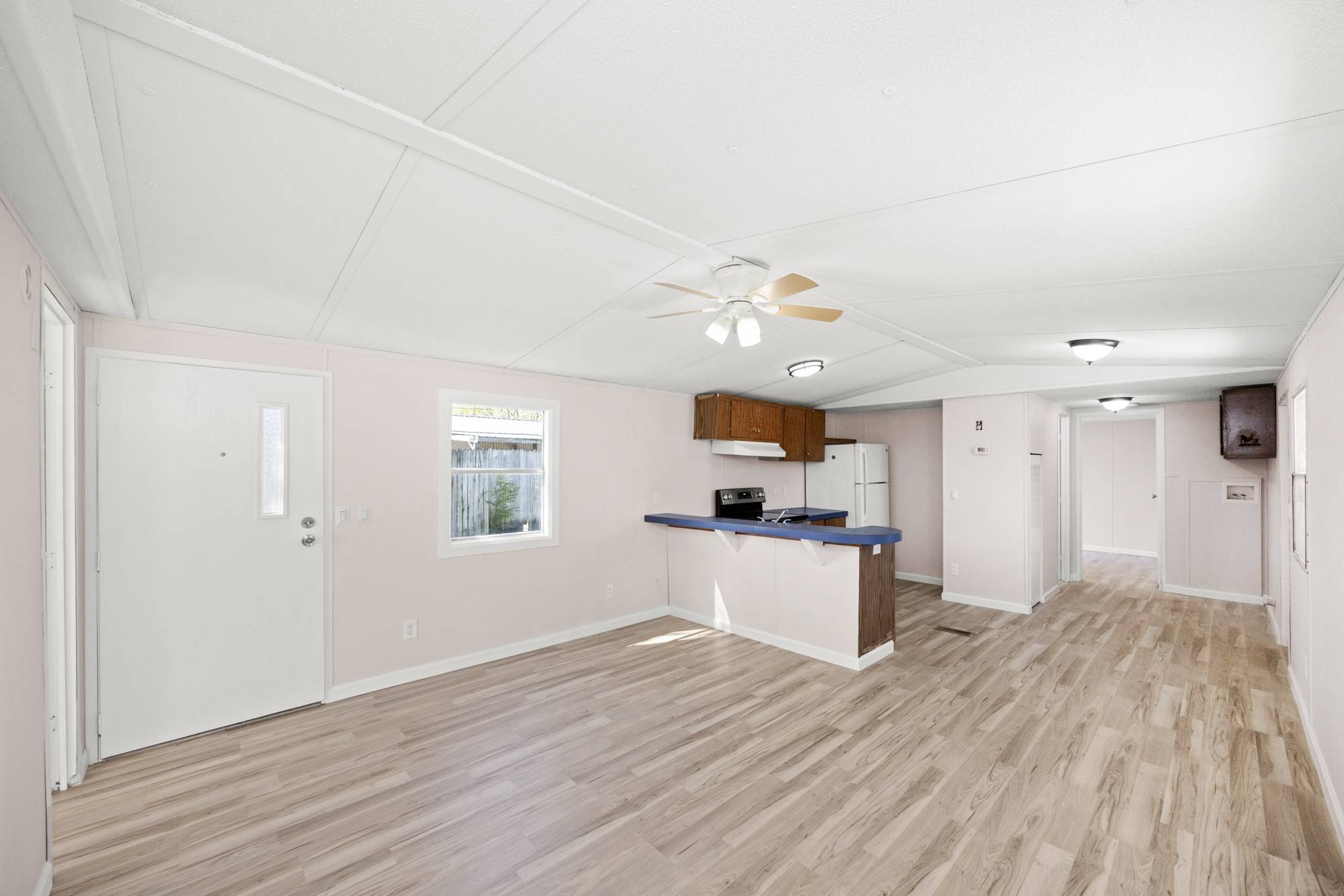223 Hurricane Cir, La Vergne, TN 37086