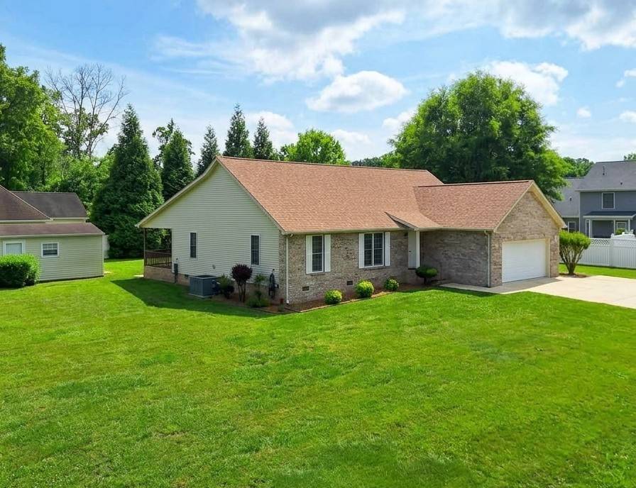 38 Murray Lake Dr, Winchester, TN 37398