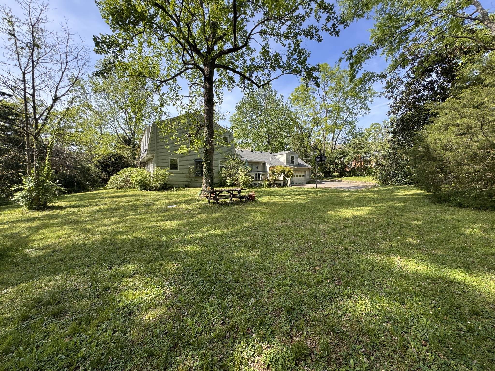 100 Bellevue Dr #W, Nashville, TN 37205