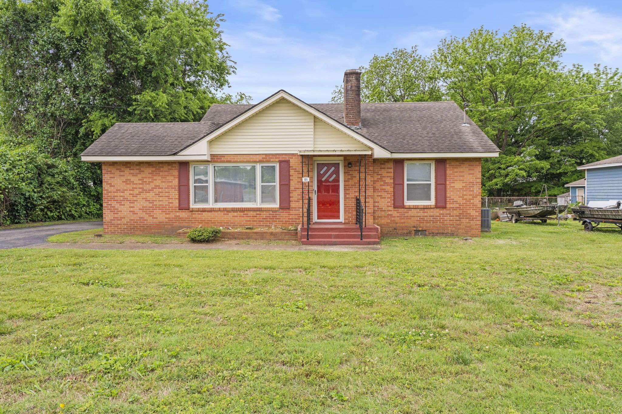 101 Willow St #N, Cowan, TN 37318