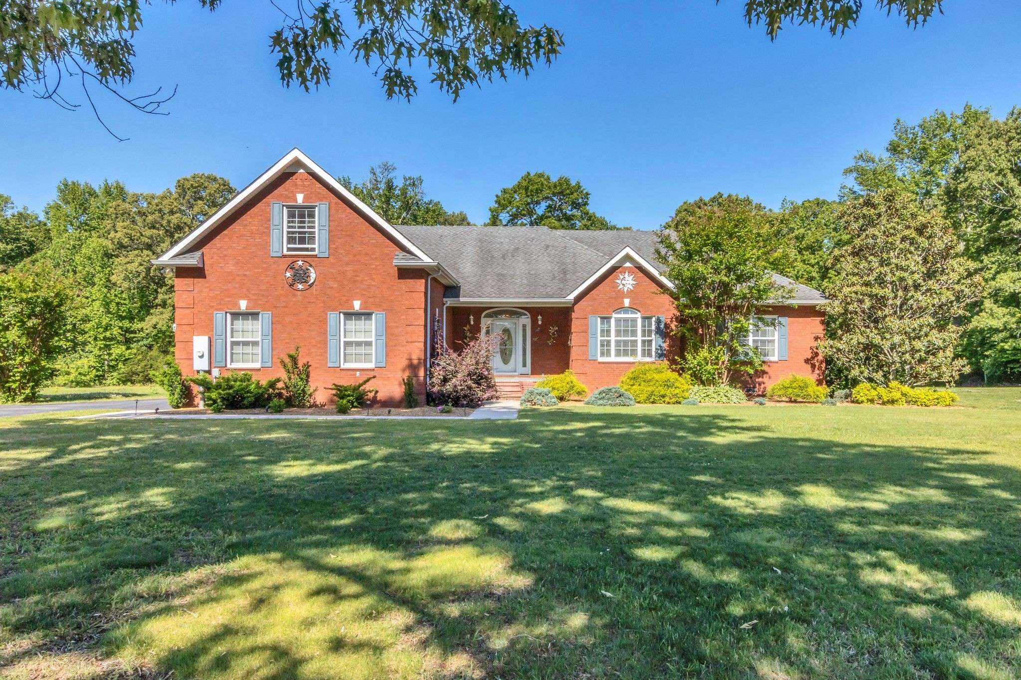 2828 Bains Rd #E, Hillsboro, TN 37342