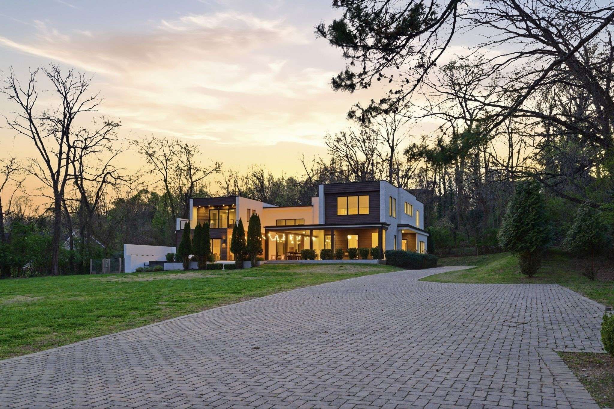 2616 Tiffany Dr, Nashville, TN 37206