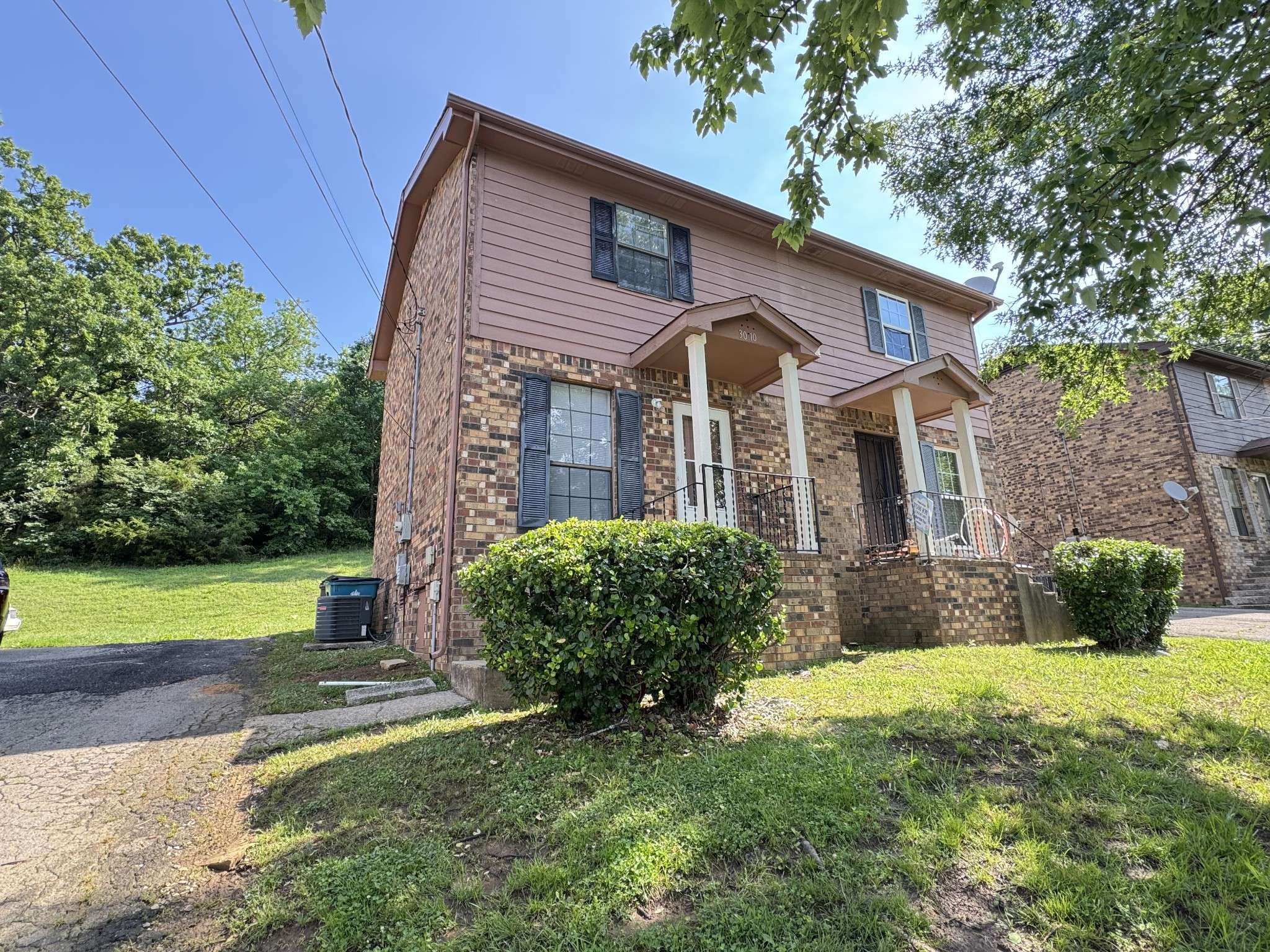 3010 Conviser Dr, Nashville, TN 37207