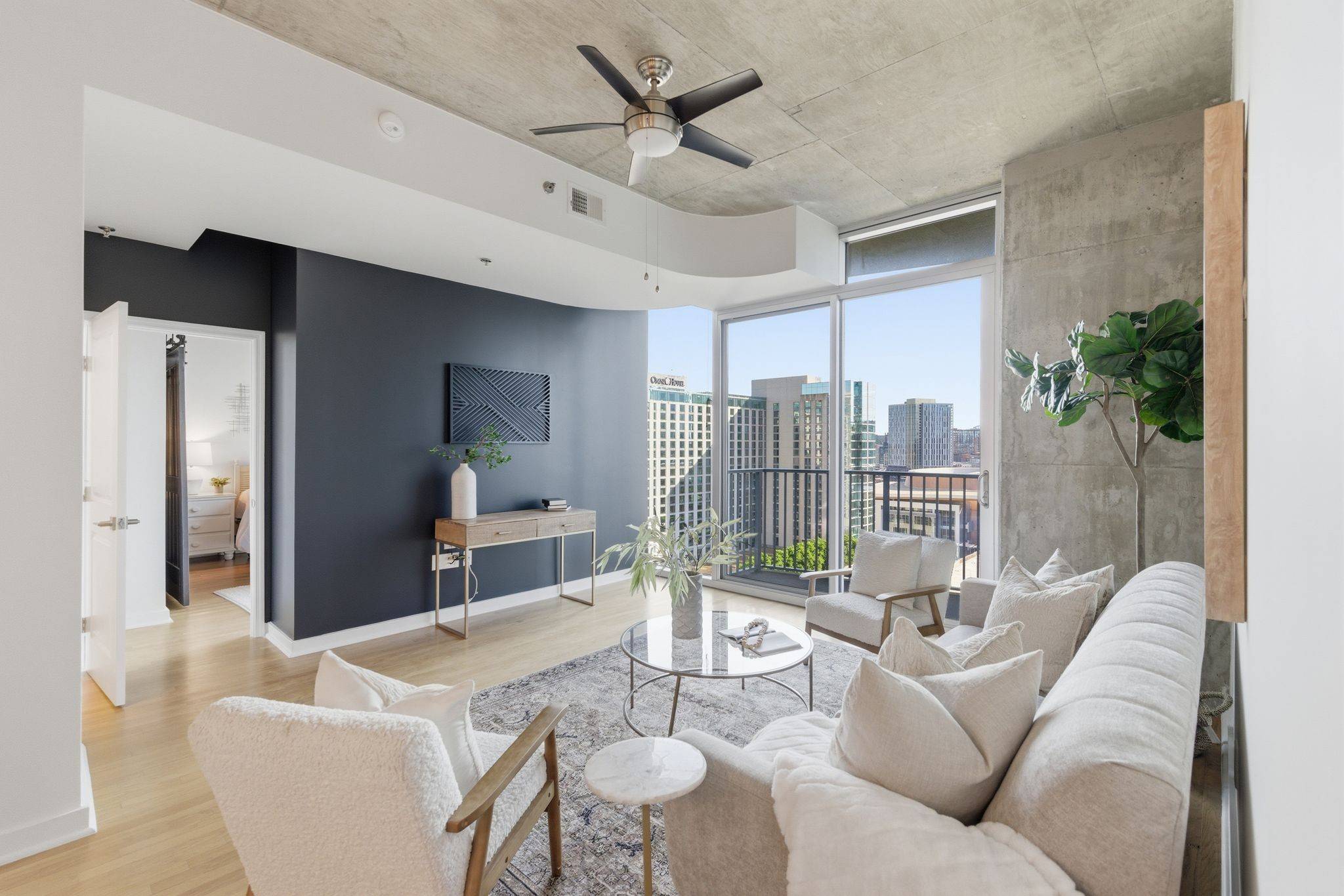 301 Demonbreun St #1917, Nashville, TN 37201