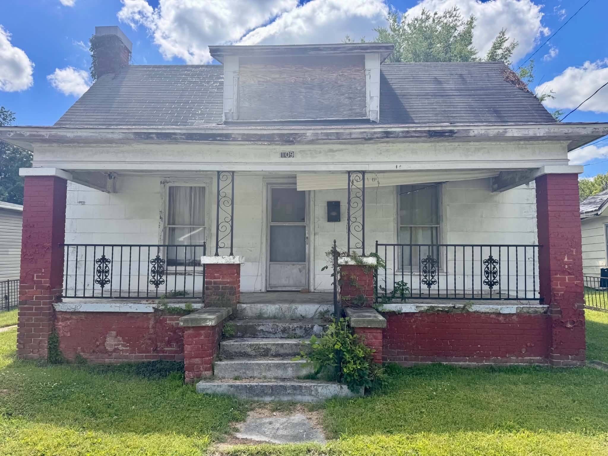 109 S Elm St, Hopkinsville, KY 42240