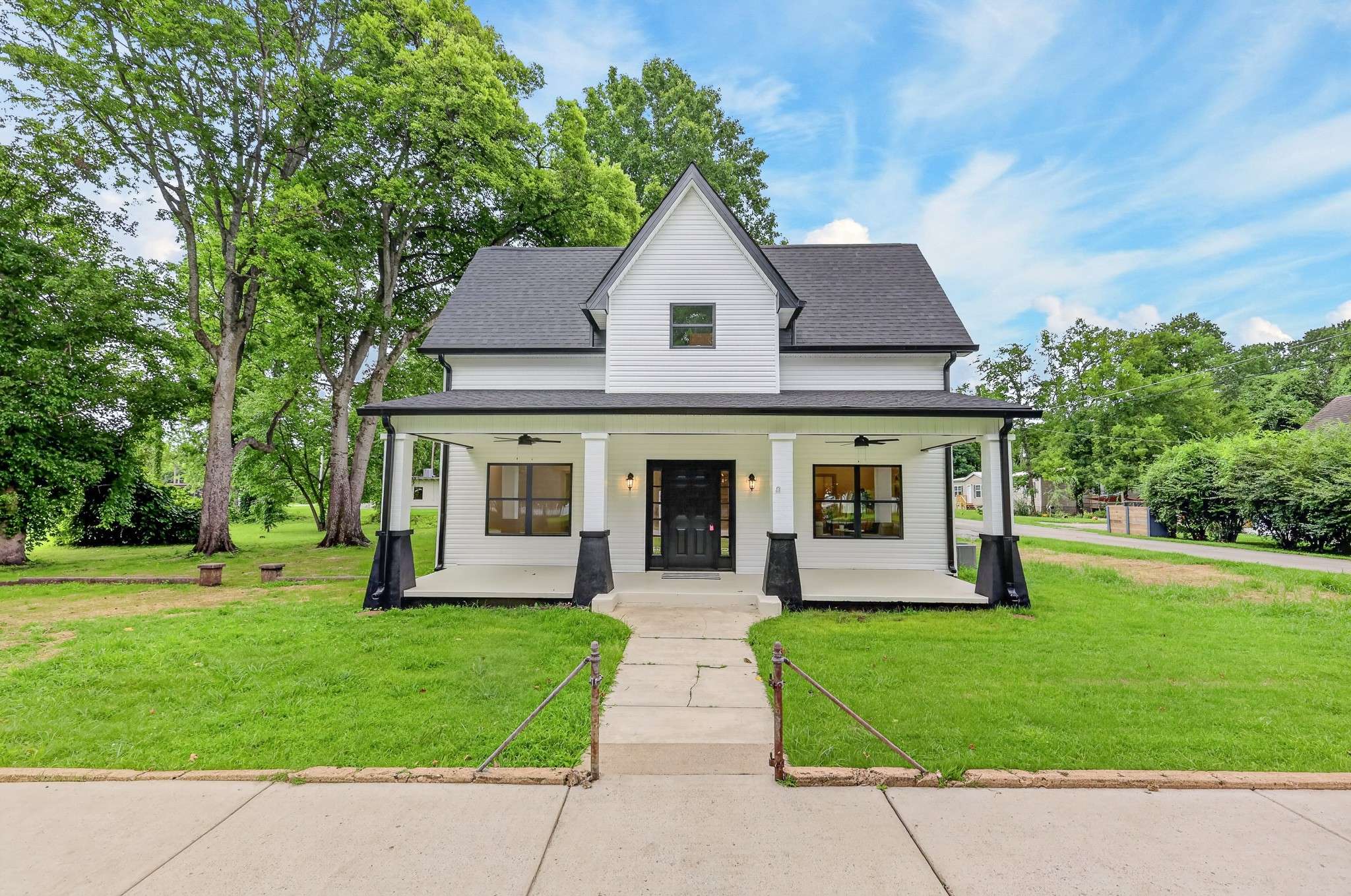 102 Cowan St #W, Cowan, TN 37318
