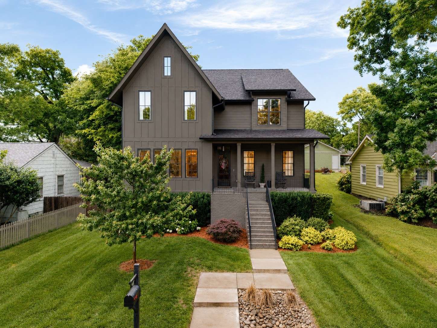 122 38th Ave #N, Nashville, TN 37209