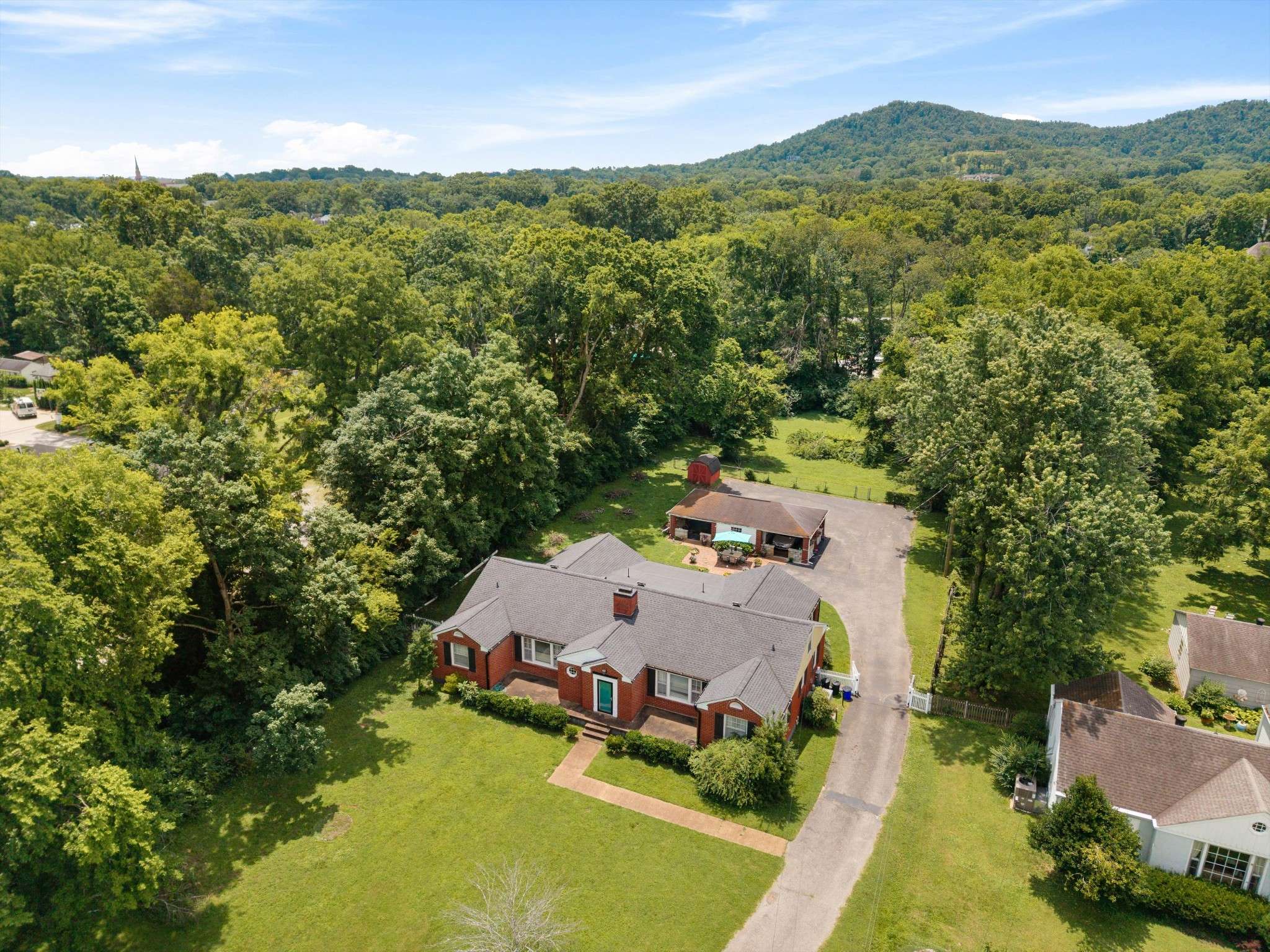 923 Battery Ln, Nashville, TN 37220