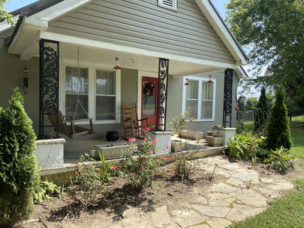 691 Hodges Bridge Rd, Doyle, TN 38559