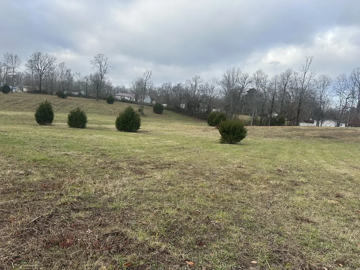 0 Woodland Ave, Lawrenceburg, TN 38464