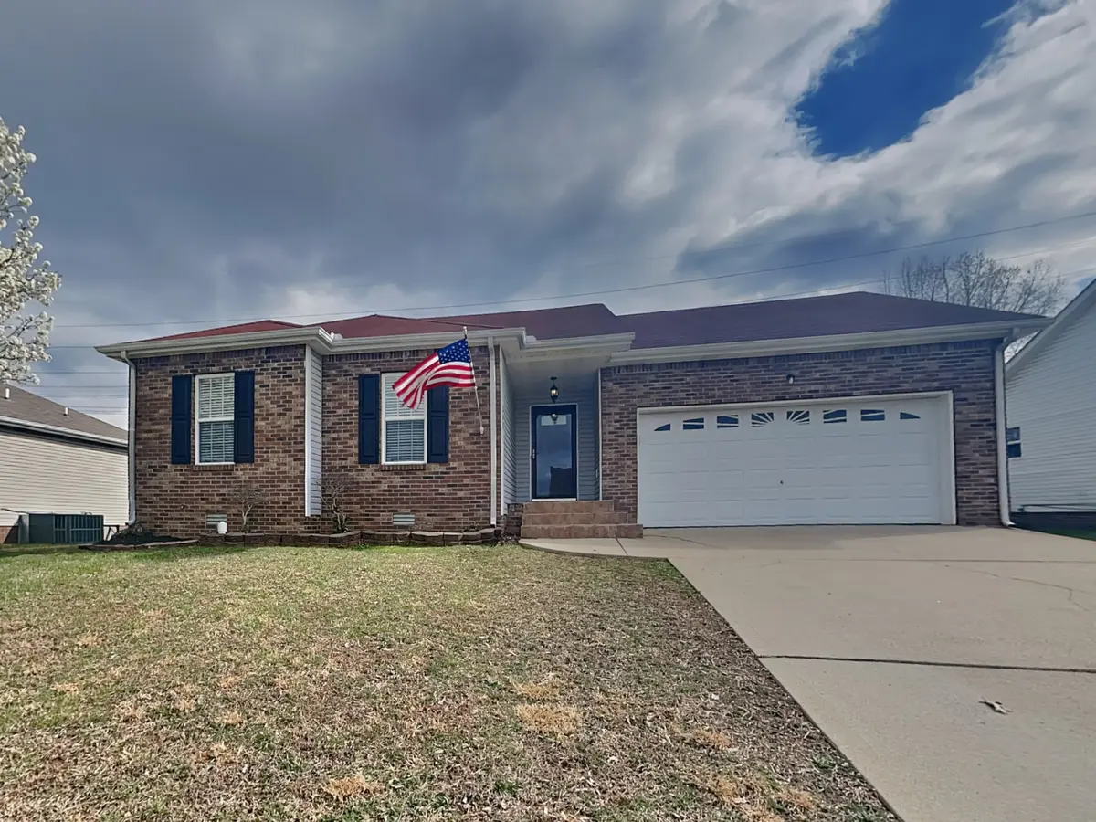 232 Grassmire Dr, Clarksville, TN 37042