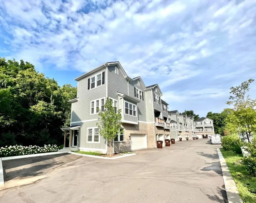 450 Glastonbury Rd #6, Nashville, TN 37217