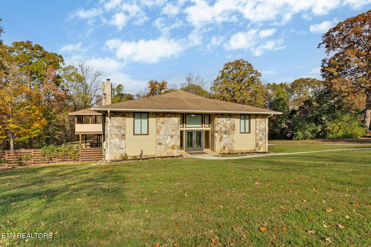 10105 Loma Drive, Knoxville, TN 37922