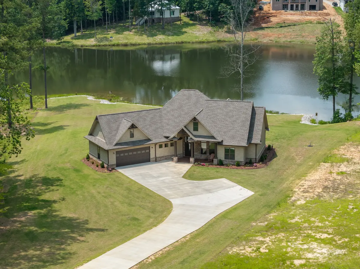 185 Stately Oak Dr, Huntingdon, TN 38344
