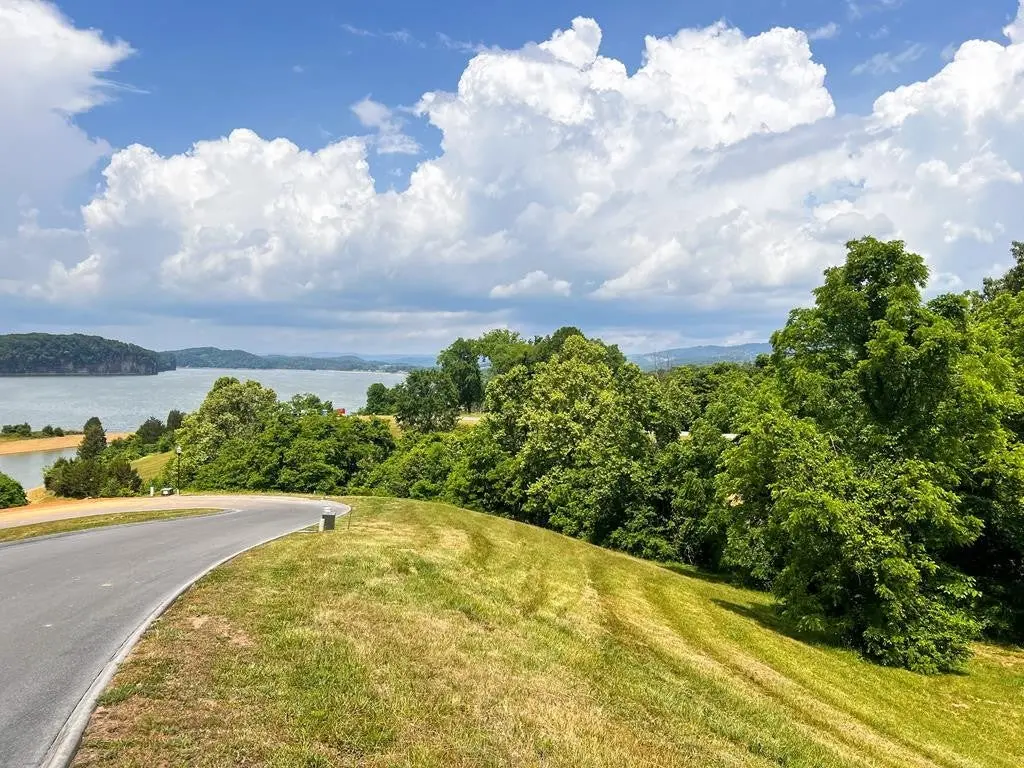 6377 Coves Edge Trl, Russellville, TN 37860