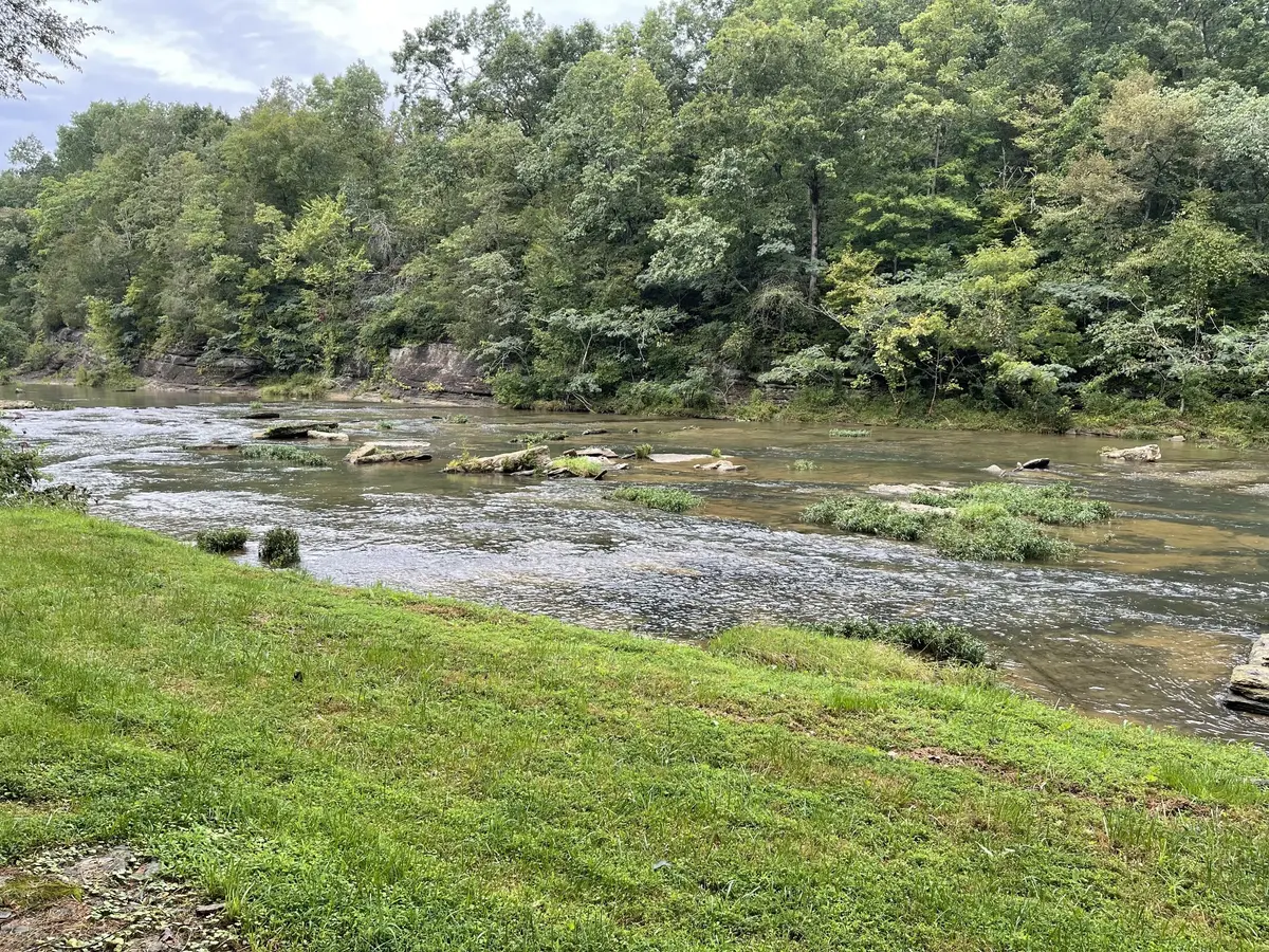 0 Cove Ln, Lawrenceburg, TN 38464