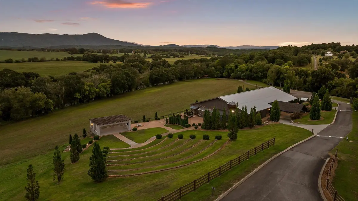 1020 Thomas Road, Benton, TN 37307