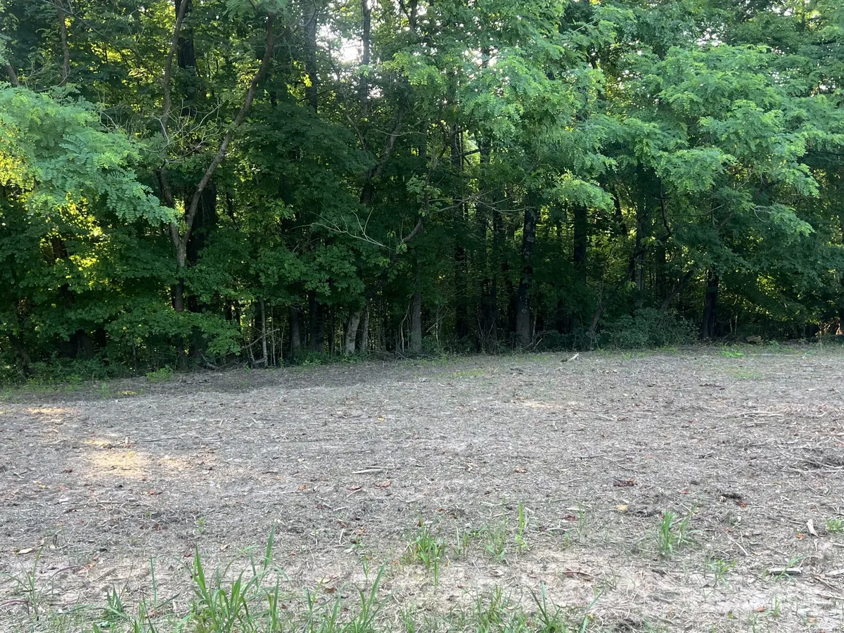 2 Jarrell Ridge Rd, Clarksville, TN 37043