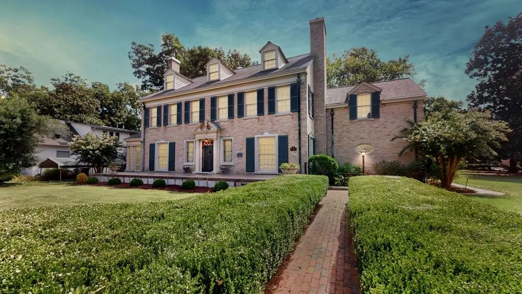 505 Walnut St, Paris, TN 38242