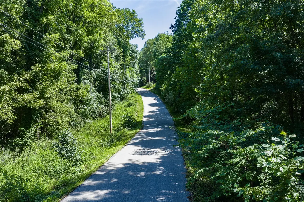 461 S Plantation Dr, Cookeville, TN 38506