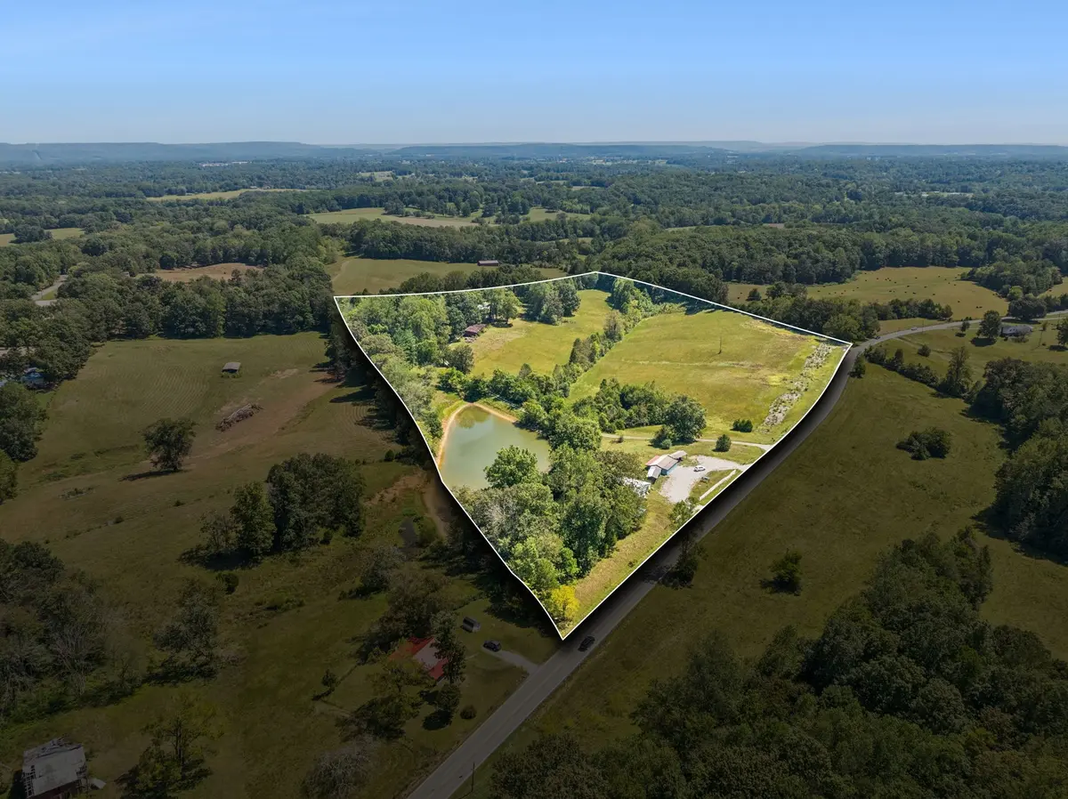 8272 Burgess Falls Rd, Baxter, TN 38544
