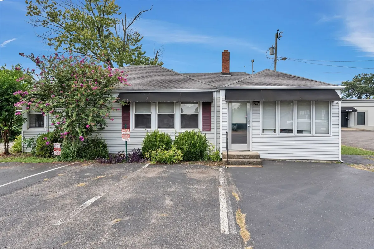 2823 Columbine Pl, Nashville, TN 37204
