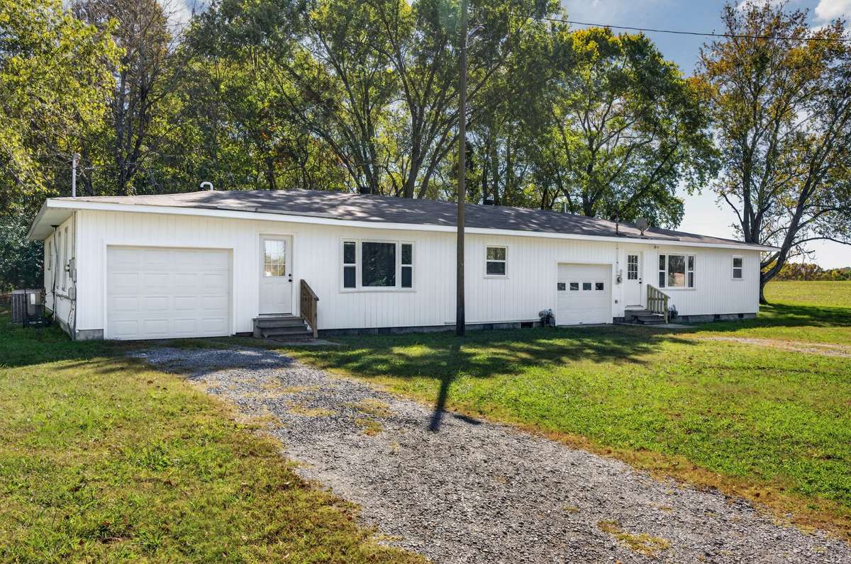 34 S Lincoln Rd, Fayetteville, TN 37334