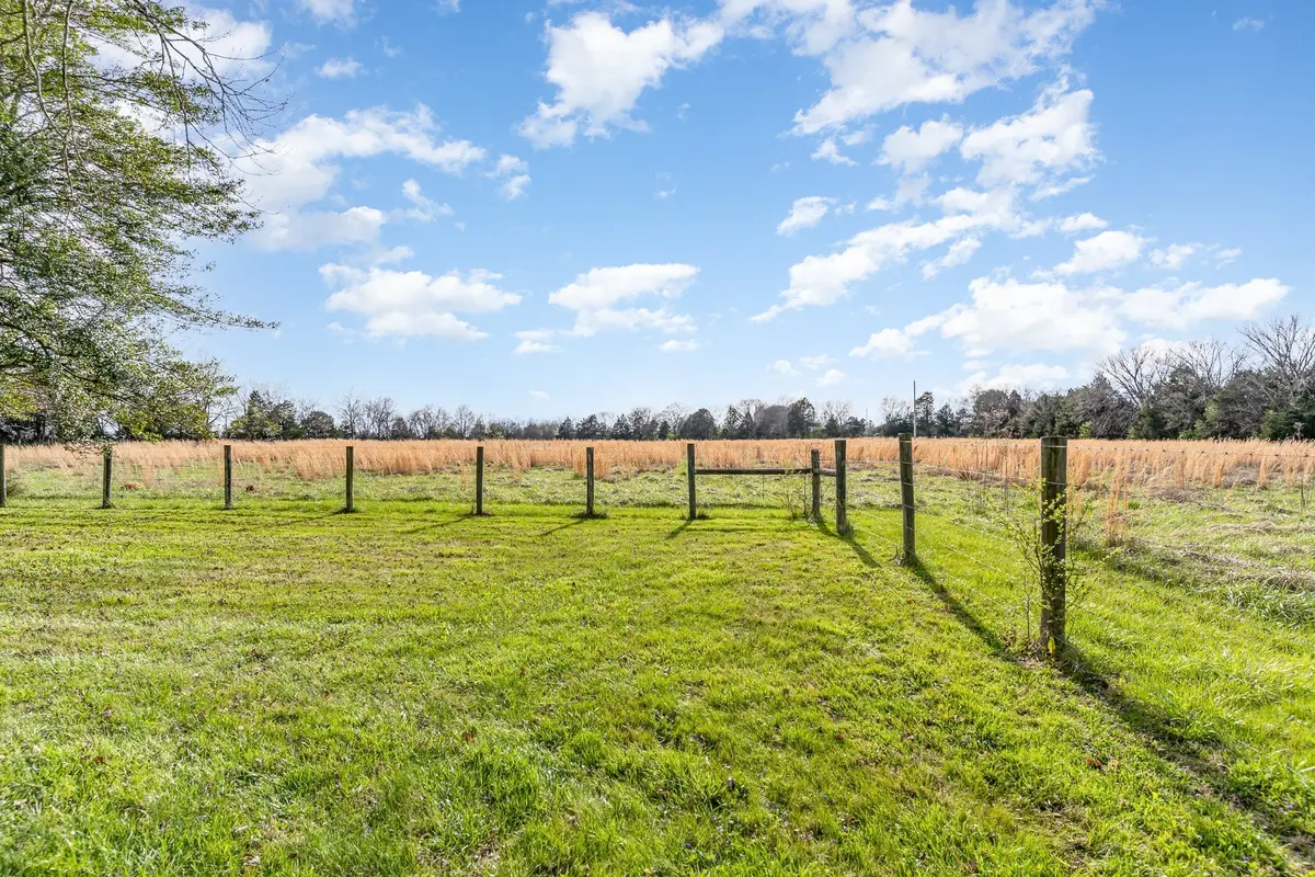 2159 Verona Caney Rd, Lewisburg, TN 37091