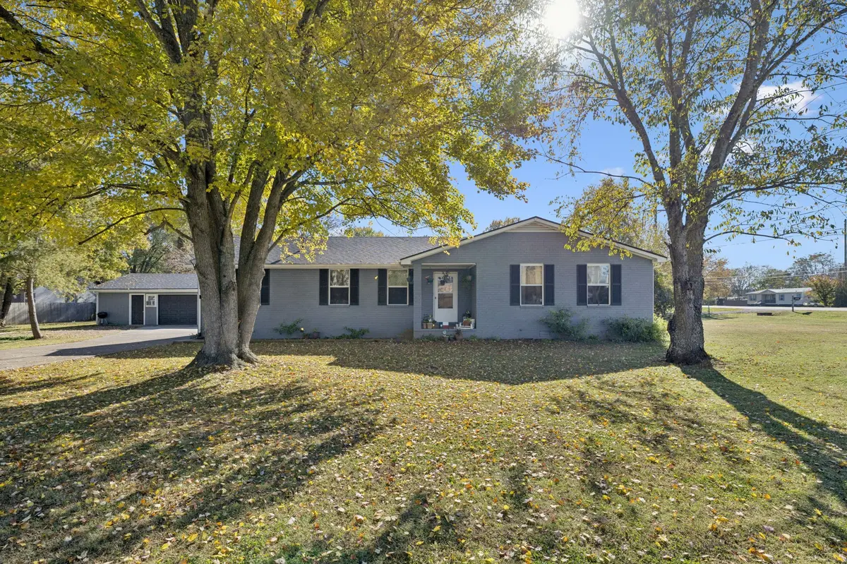 6002 Creekmont Dr, Murfreesboro, TN 37129