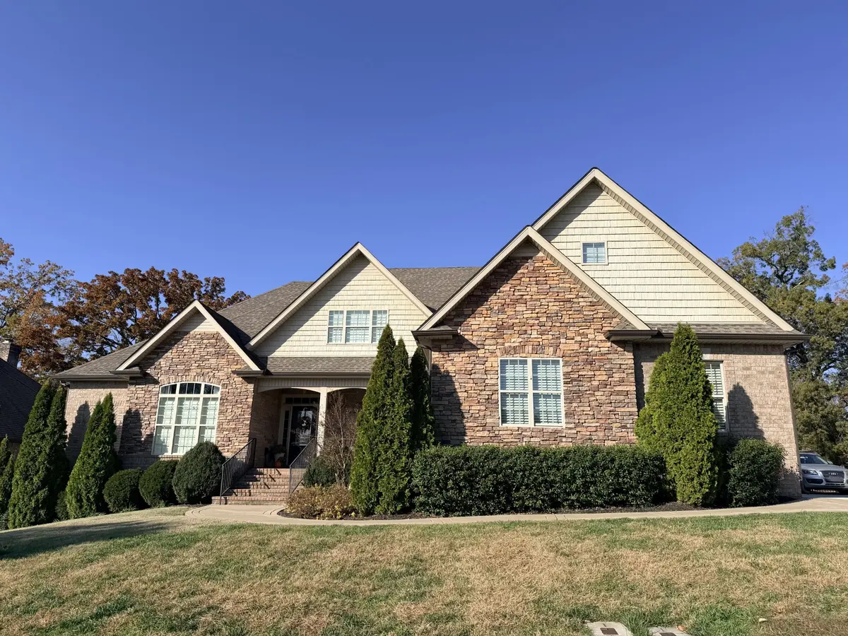 156 Copperstone Dr, Clarksville, TN 37043