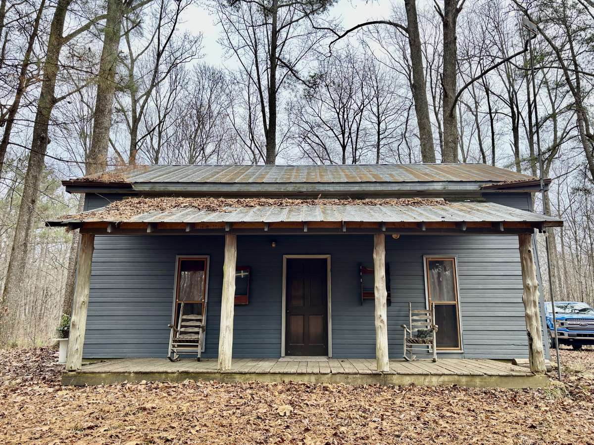 84 Granny Pratt Ln, Belvidere, TN 37306