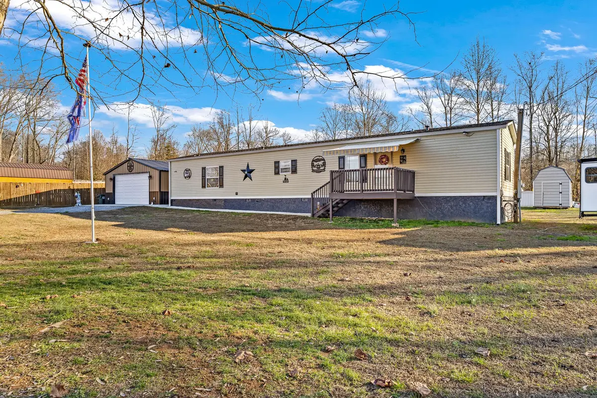 3786 Sweetwater Vonore Road, Sweetwater, TN 37874