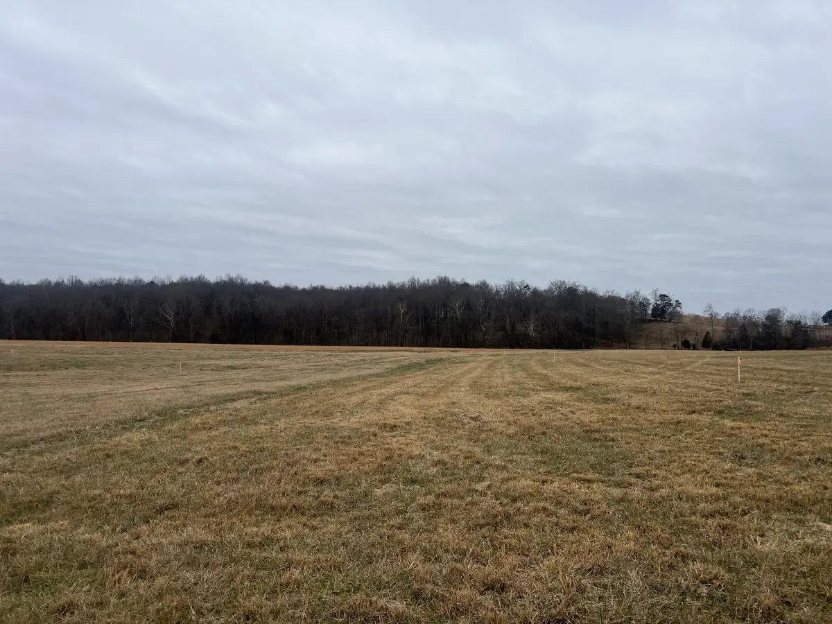 5 Clay County Hwy, Moss, TN 38575