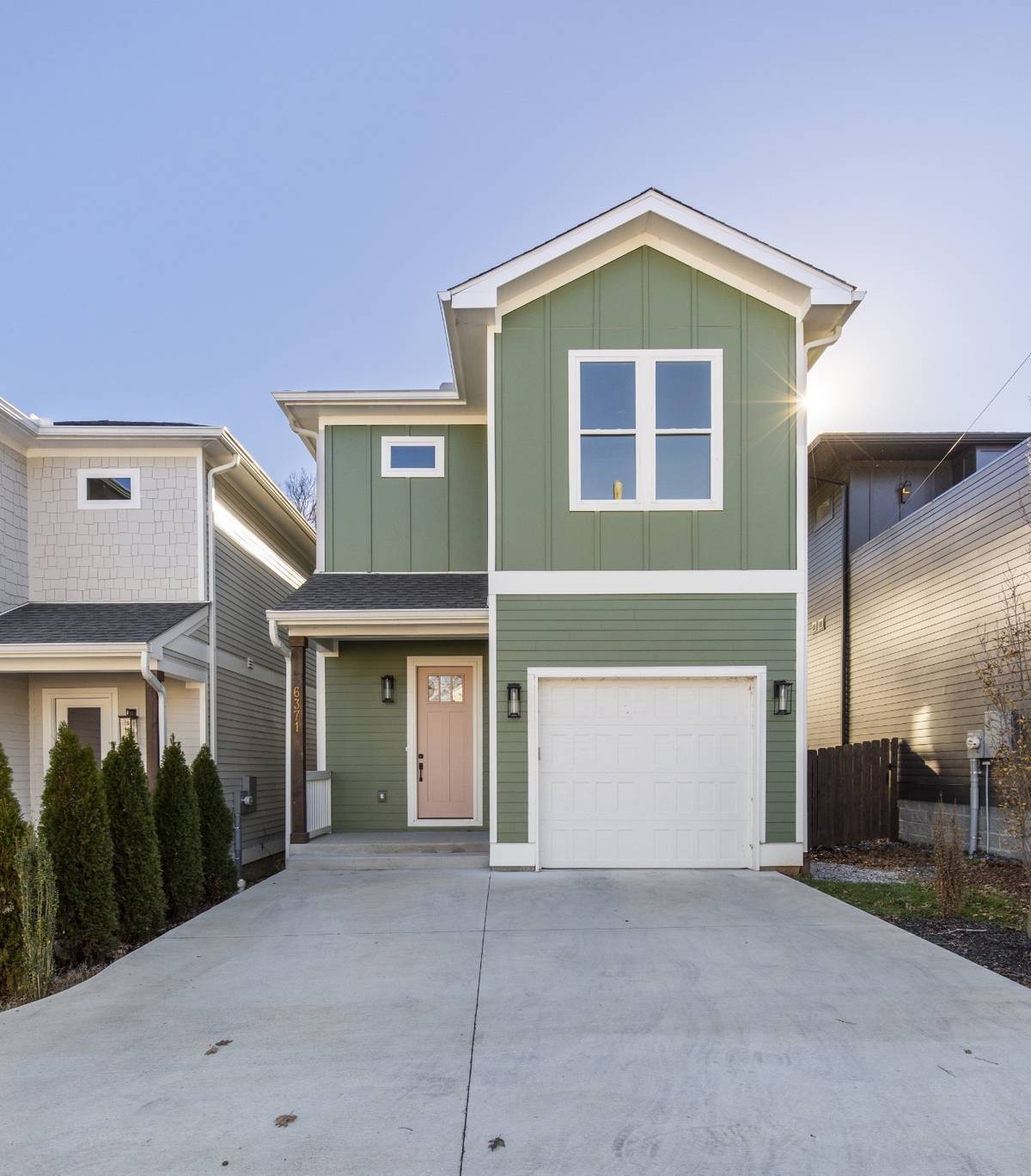 6371 Alamo Pl, Nashville, TN 37209