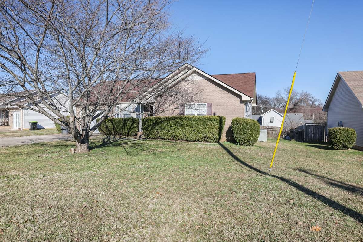 3263 Tabby Dr, Clarksville, TN 37042