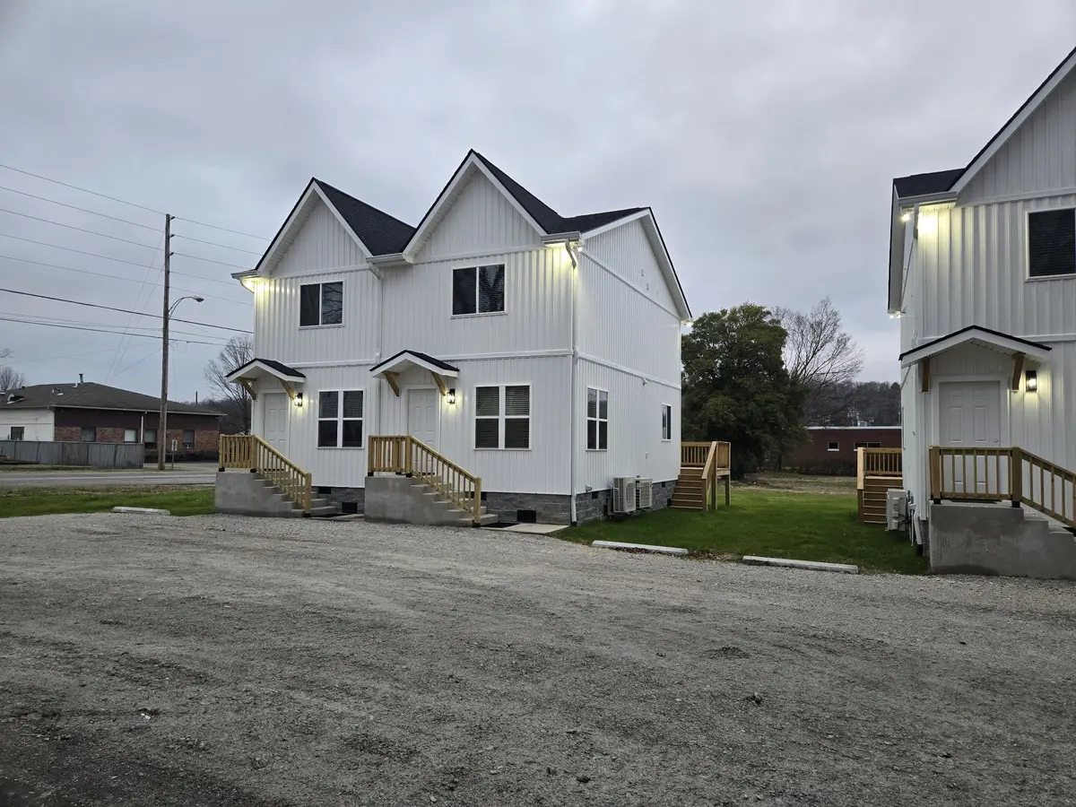 95 E Wyly St #A, B, C, & D, Waverly, TN 37185