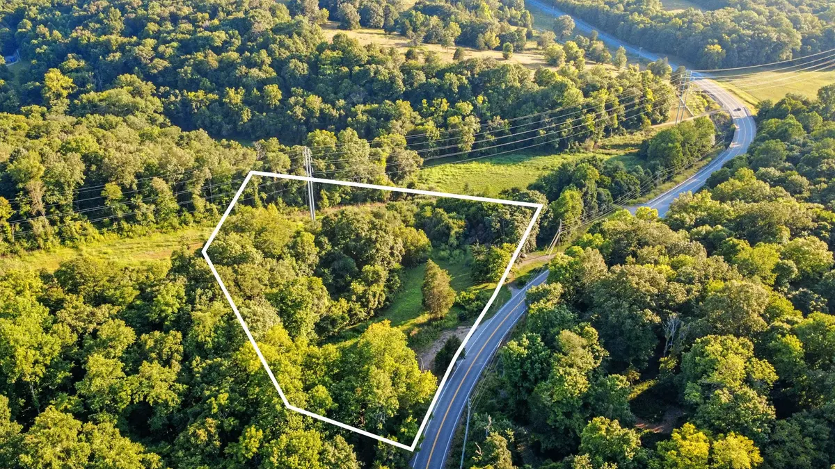 1986 Highway 76, Adams, TN 37010