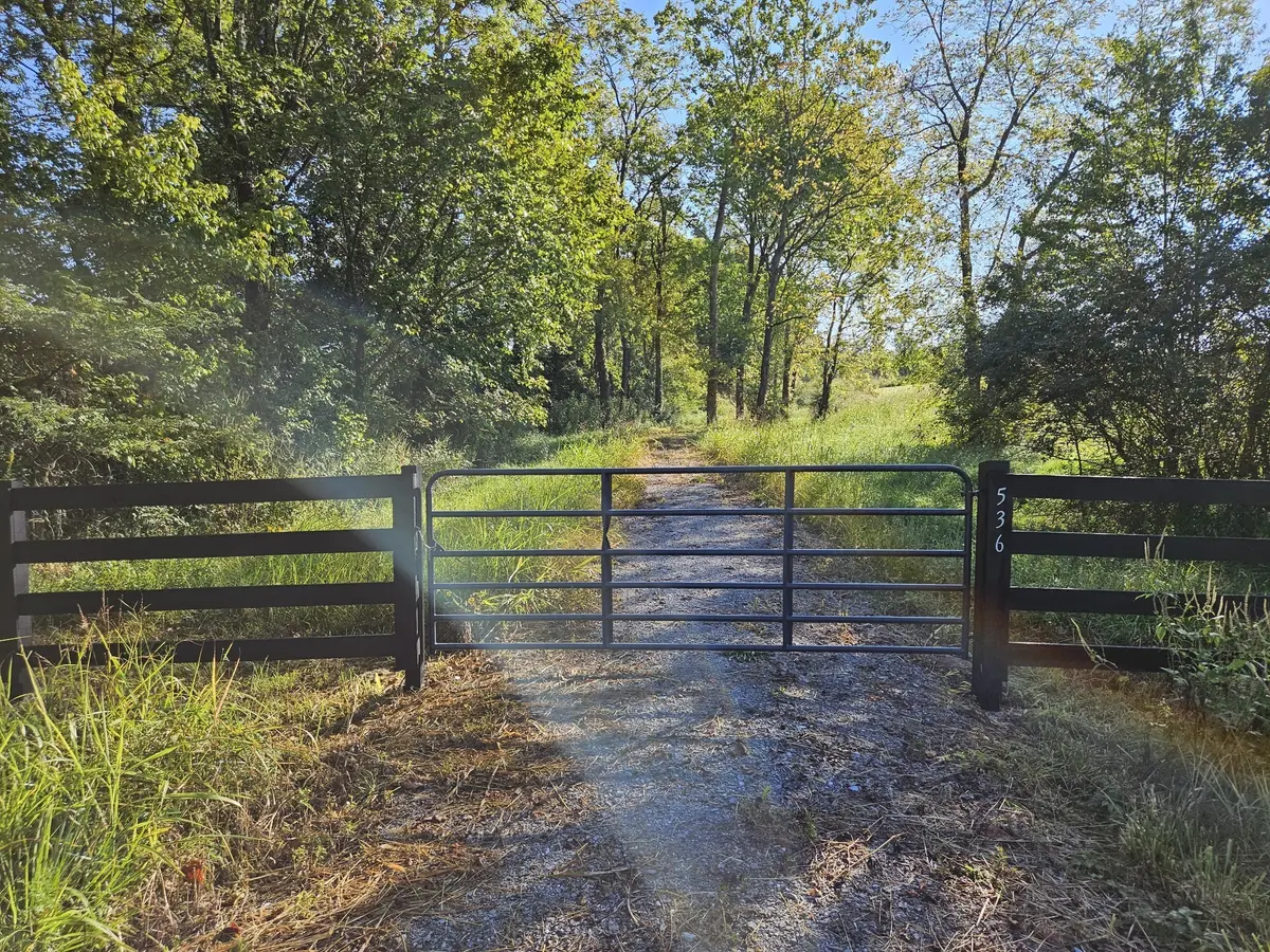 536 Martin Chapel Rd, Portland, TN 37148