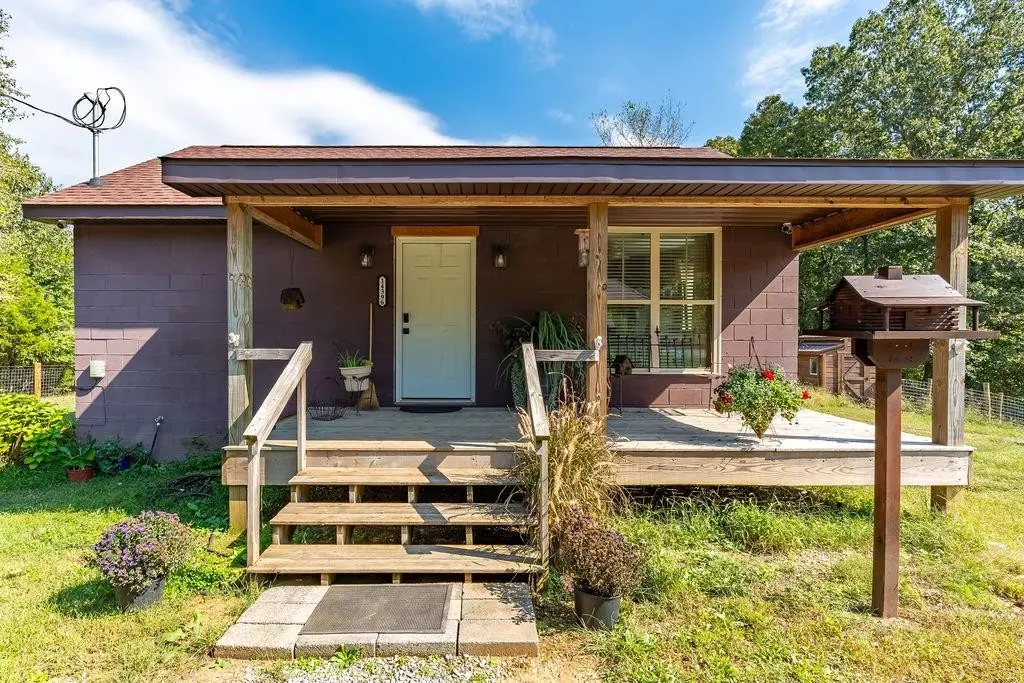 14396 South Rd, Cadiz, KY 42211