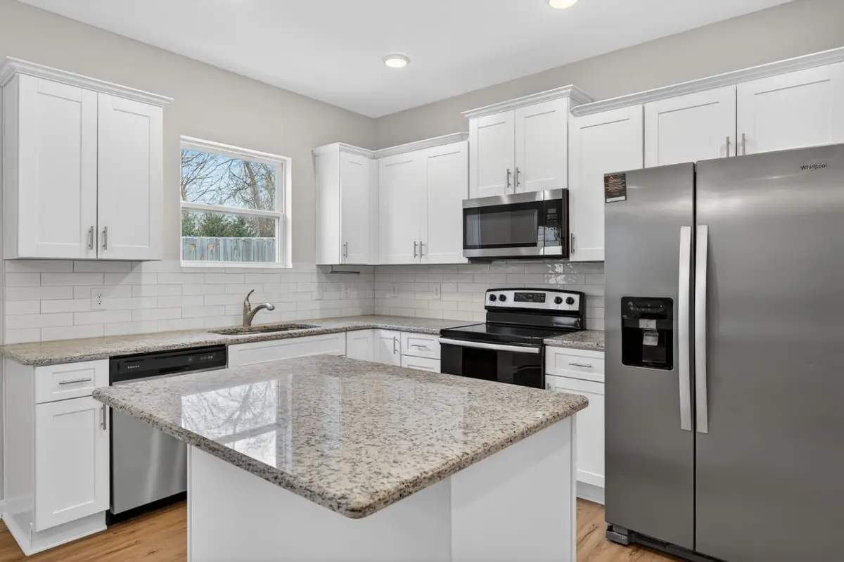 2128 Houston Bnd, Lebanon, TN 37087